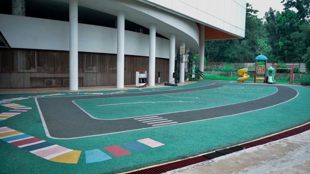 Lapangan Bermain Terbuka