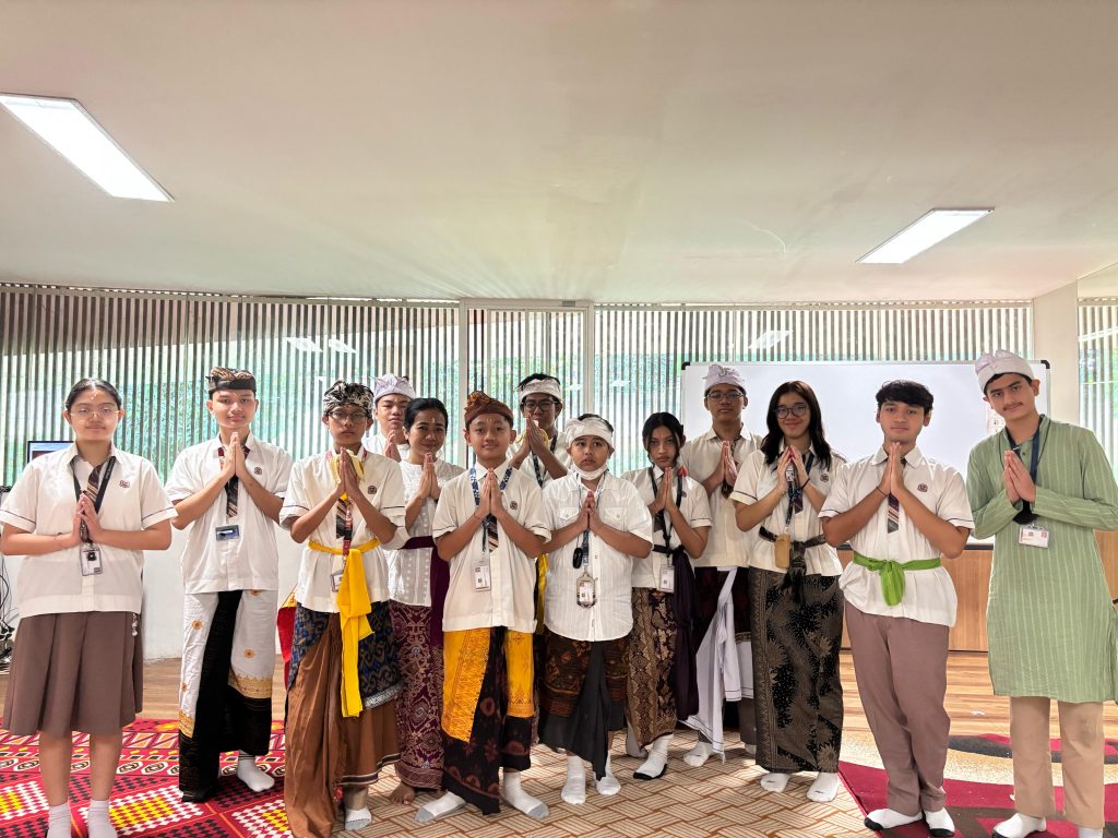 Persembahyangan Hari Raya Galungan