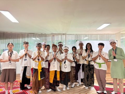 Persembahyangan Hari Raya Galungan